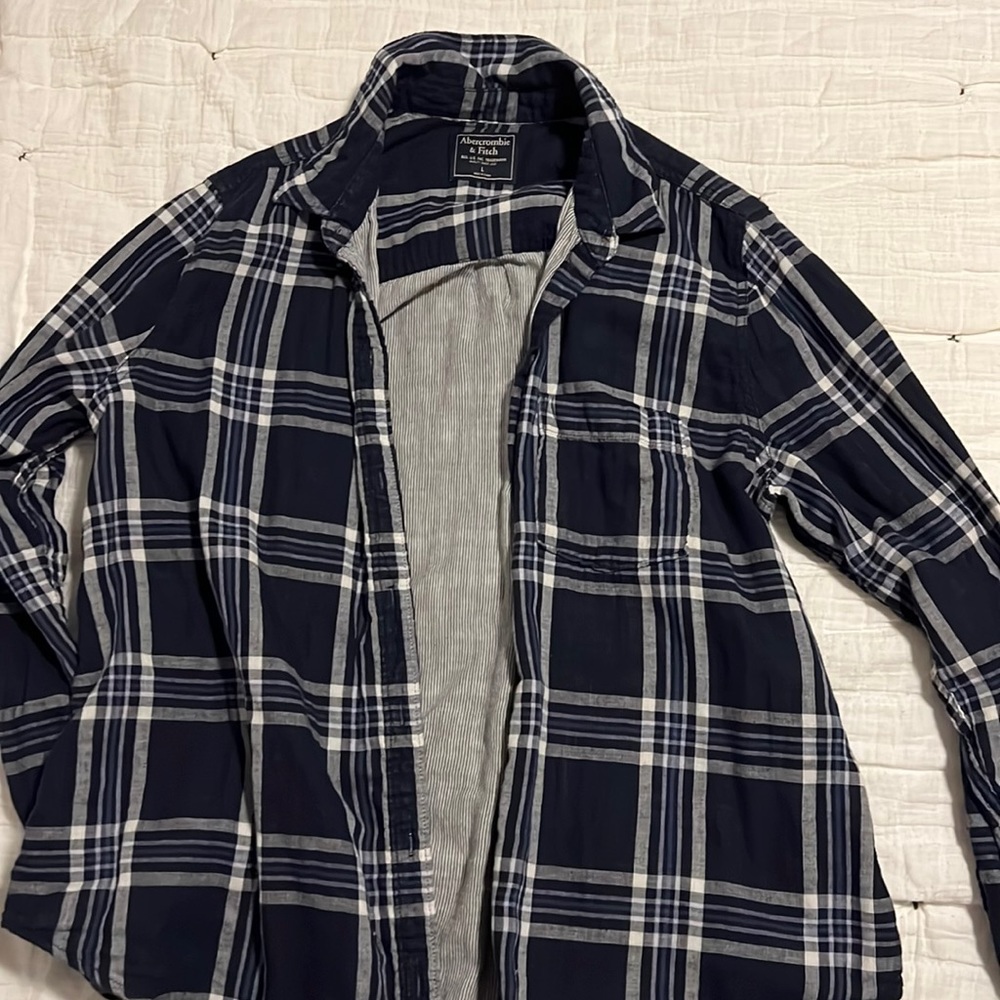 Abercrombie & Fitch blue plaid button up shirt